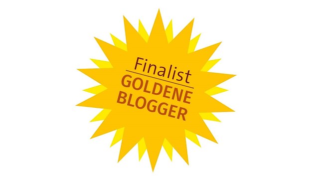 Ein Stern auf weißem Grund, in dem steht: "Finalist, Goldene Blogger"